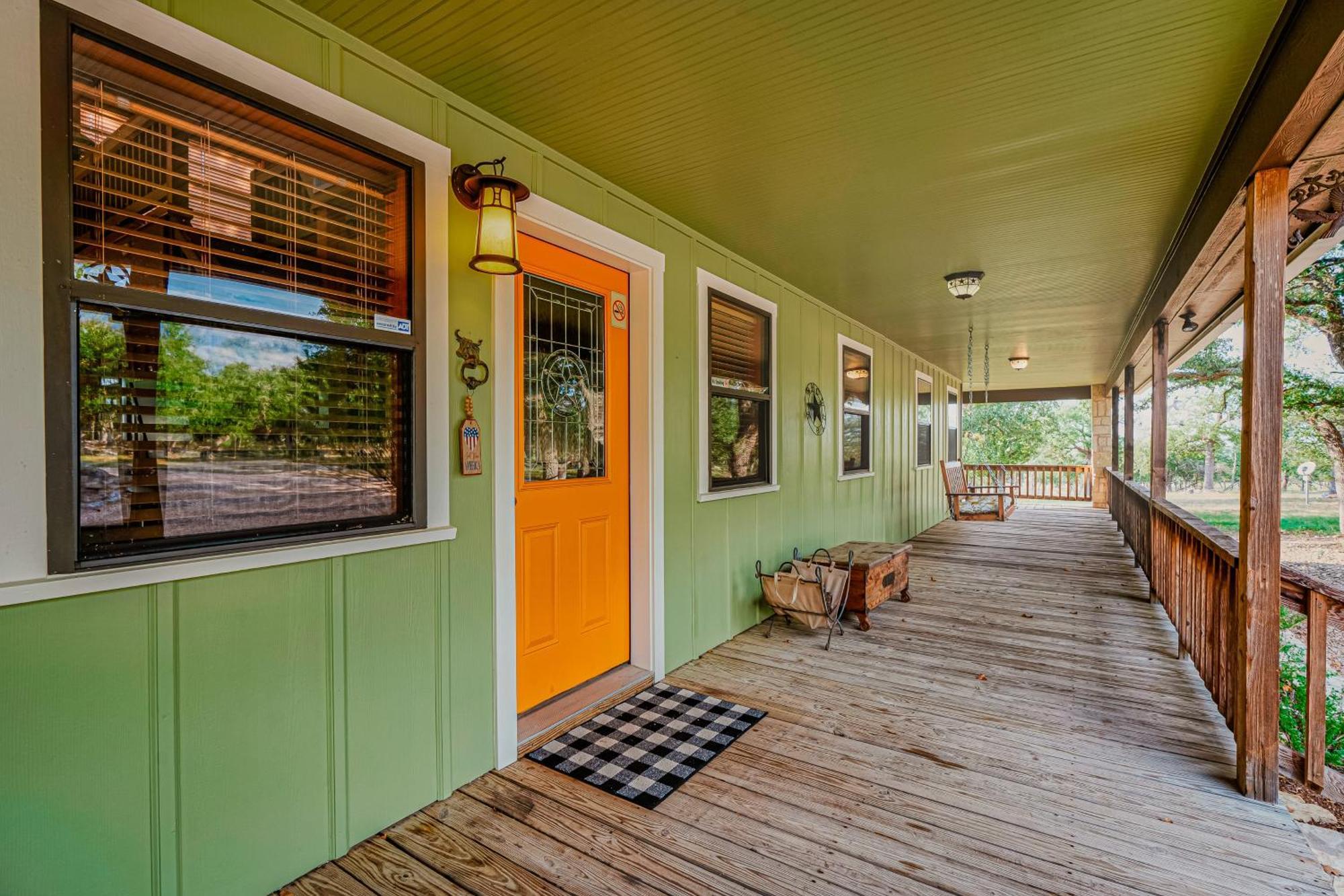 Morningstar Ranch At Enchanted Rock Aparthotel Fredericksburg Exterior photo