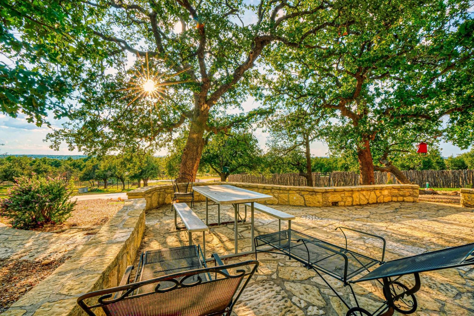 Morningstar Ranch At Enchanted Rock Aparthotel Fredericksburg Exterior photo